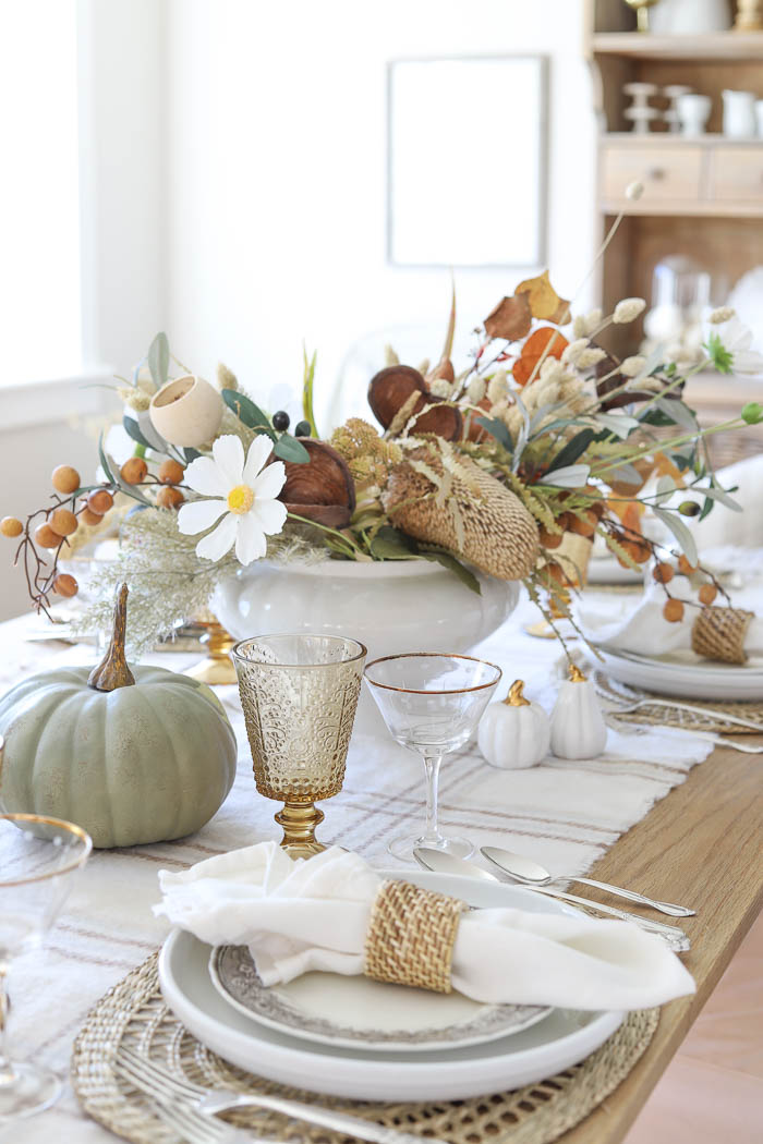 Thanksgiving Tablescape | 2022 - Rooms For Rent blog