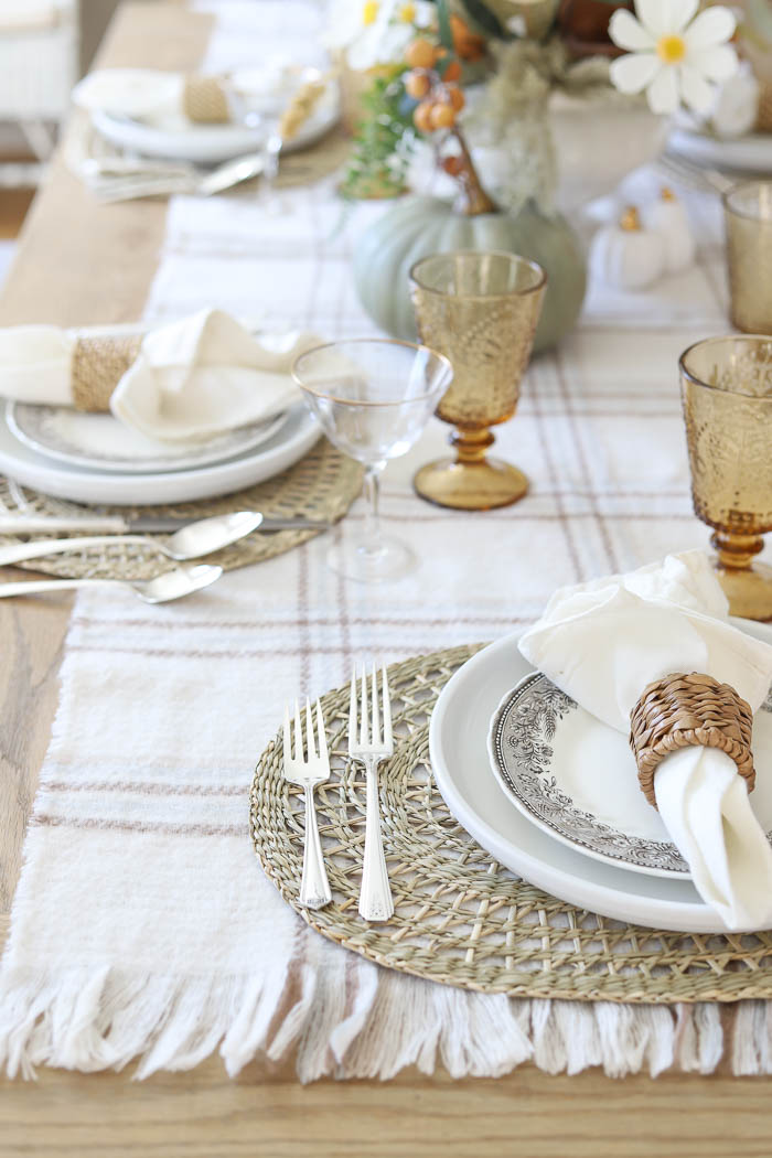 Thanksgiving Tablescape | 2022 - Rooms For Rent blog