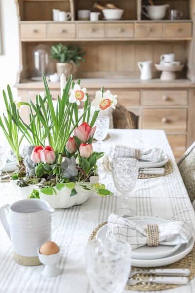 3 DIY Spring Centerpiece Ideas to Brighten Your Table - Rooms For Rent blog