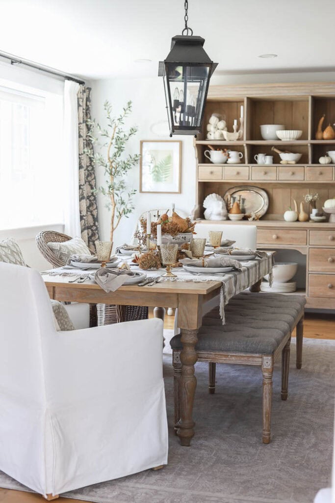 cozy fall dining room, farmhouse fall decor